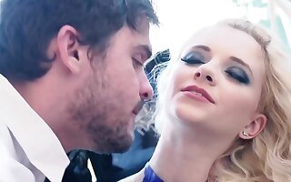 3 Movs blonde blowjob