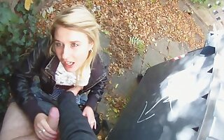 Spank Bang blonde blowjob